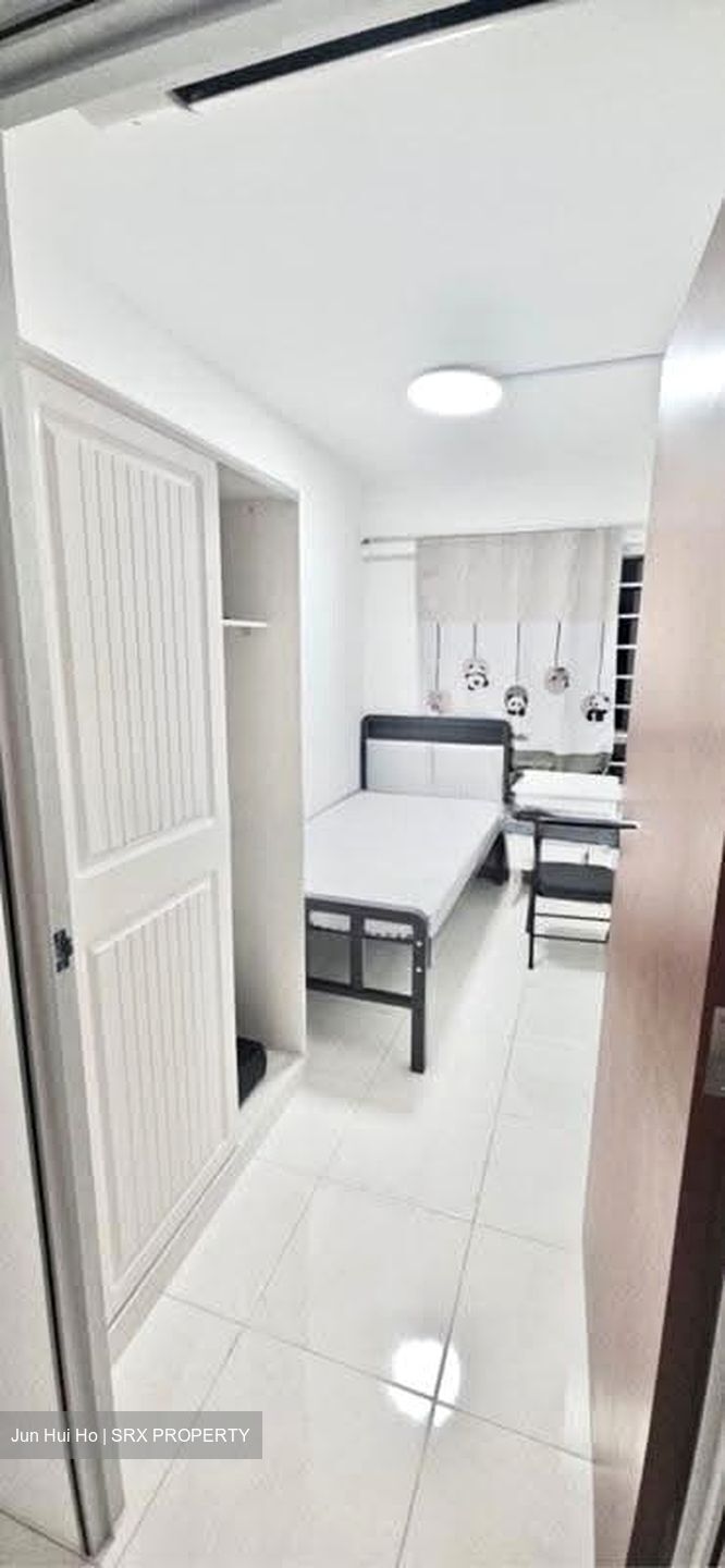 Melville Park (D18), Condominium #628774121